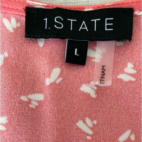 Blouse top coral contemporary print pleated cap sleeve rounded bottom V-neck L
C - Picture 5 of 7